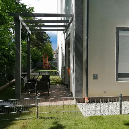 Apartment Gallery Studio With Garden