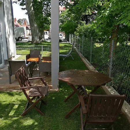 Gallery Studio With Garden