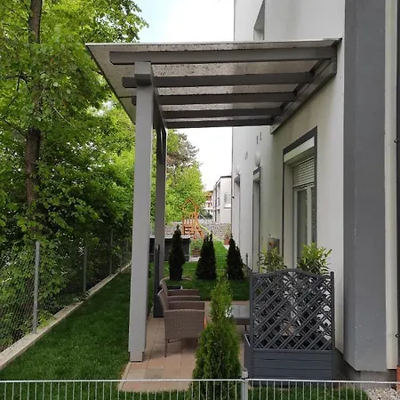 Gallery Studio With Garden Balatonlelle
