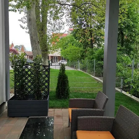 Gallery Studio With Garden * Balatonlelle