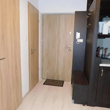 Gallery Studio With Garden Apartment